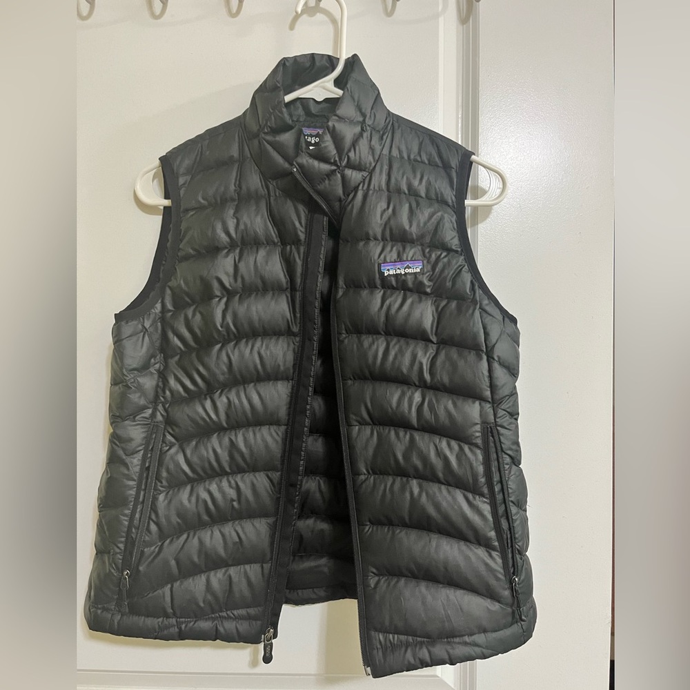 Patagonia down vest- black